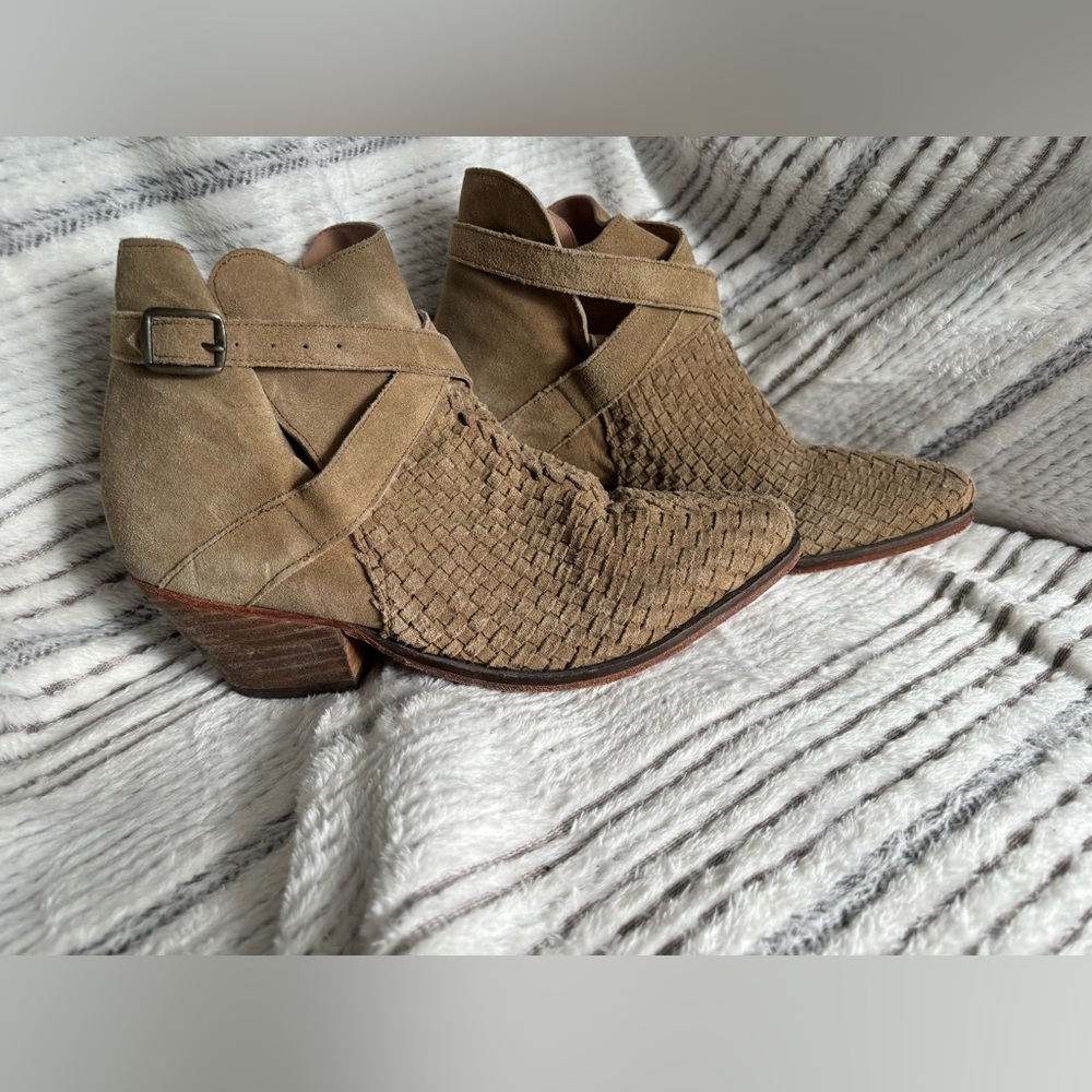 Free People Tan Woven Wrap Around Ankle Booties size 38